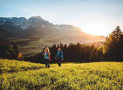 Fruehling-Wandern-Sonnenaufgang-Soell©mathaeusgartner